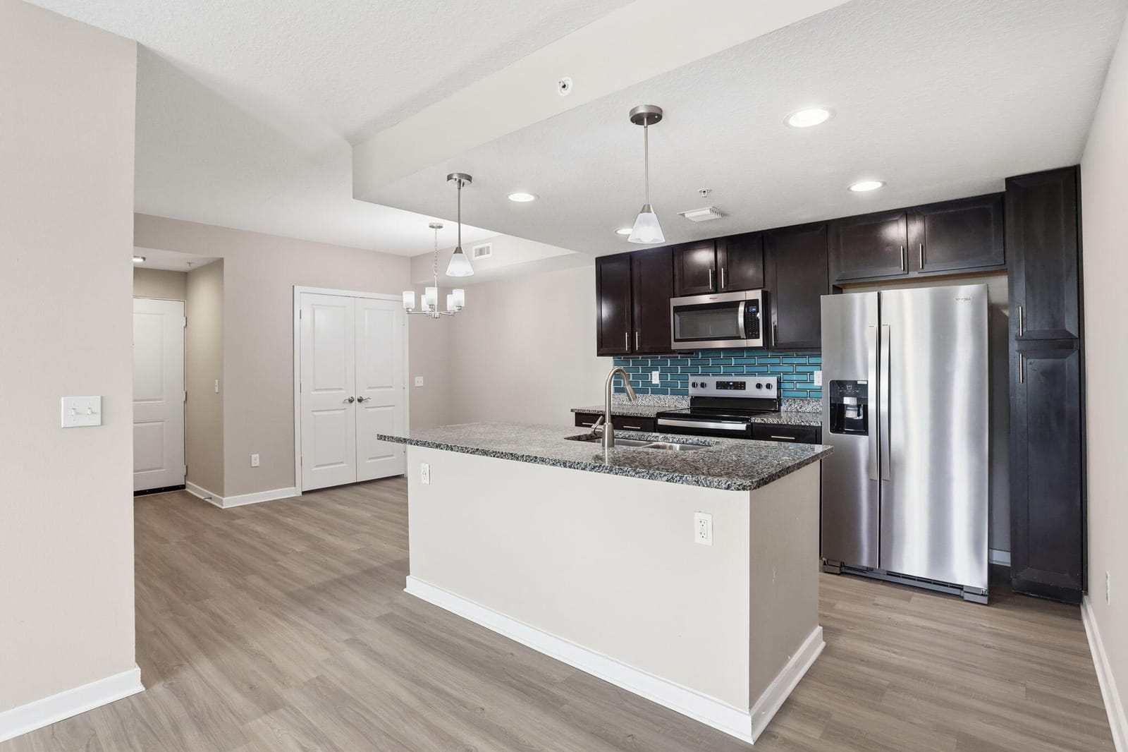 3611 High Ridge Way 302 — photo 4