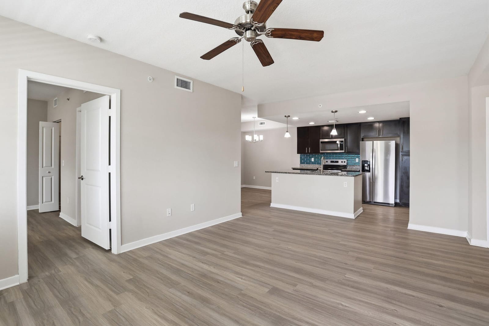 3611 High Ridge Way 302 — photo 5