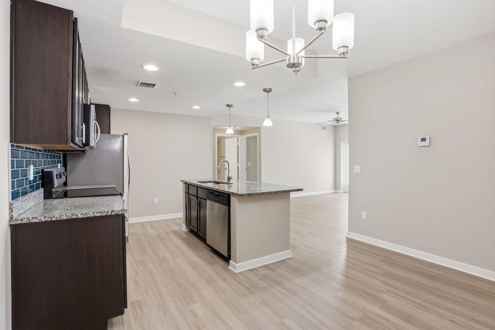 3611 High Ridge Way 302 — photo 7