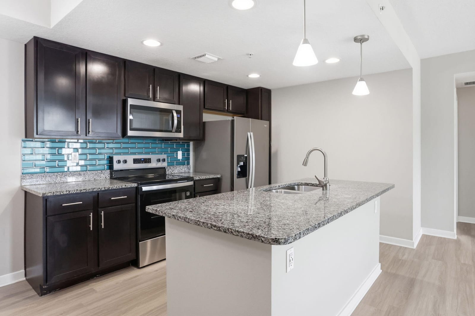 3611 High Ridge Way 302 — photo 8