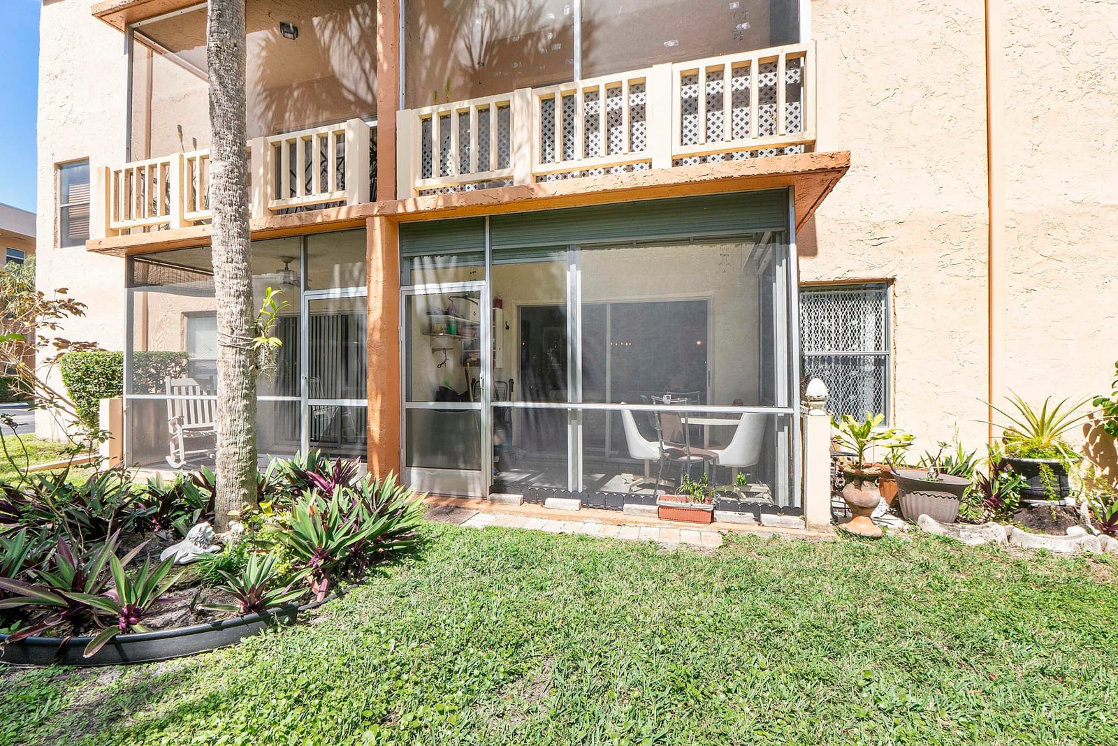 8390 Lagos De Campo Boulevard — photo 3