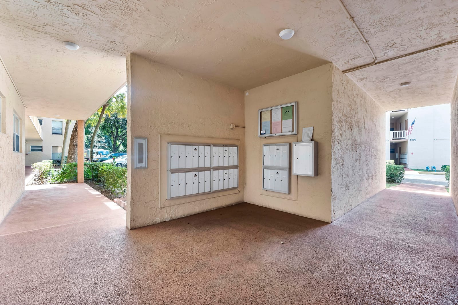 8390 Lagos De Campo Boulevard, Tamarac, FL 33321 photo 23