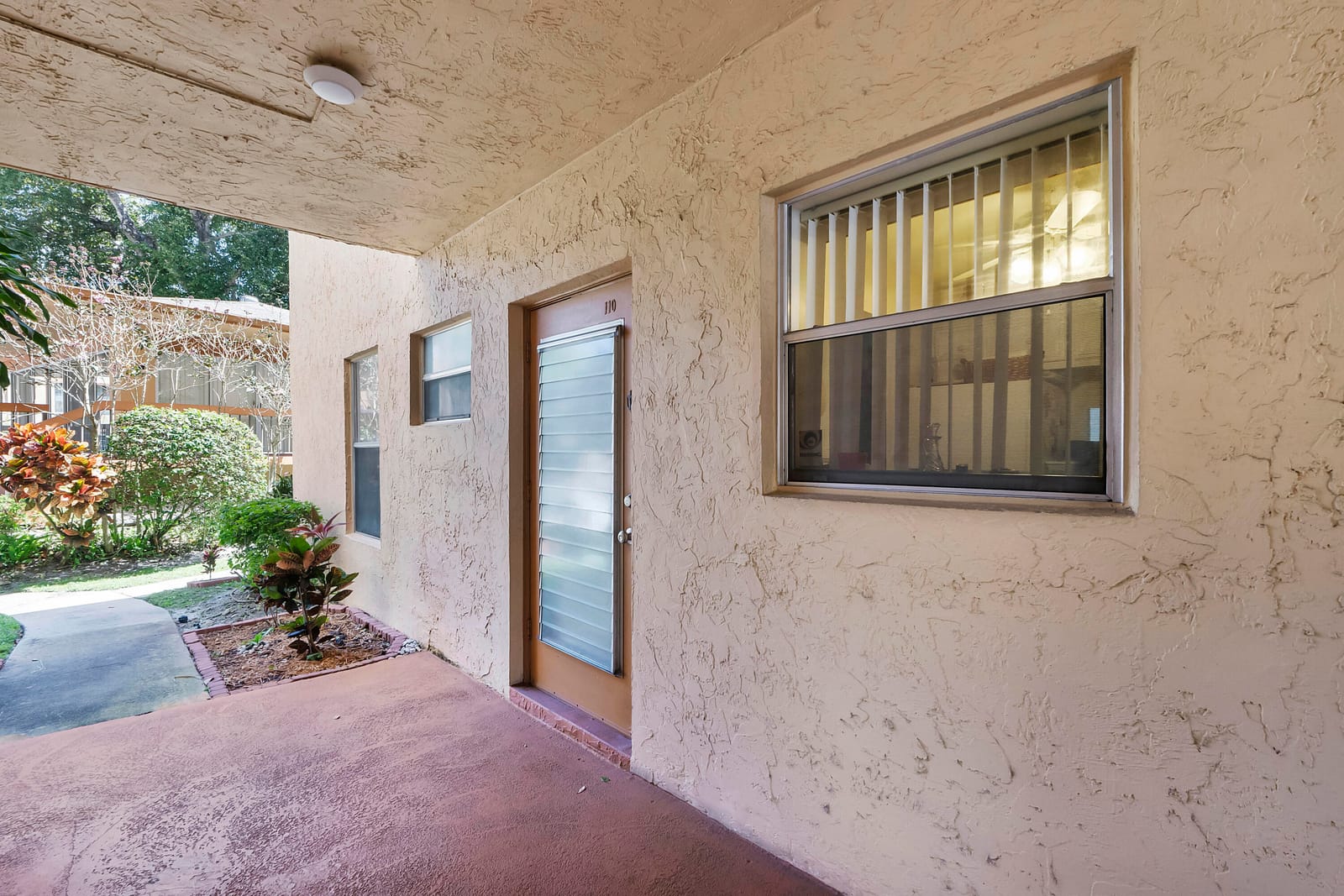 8390 Lagos De Campo Boulevard — photo 5