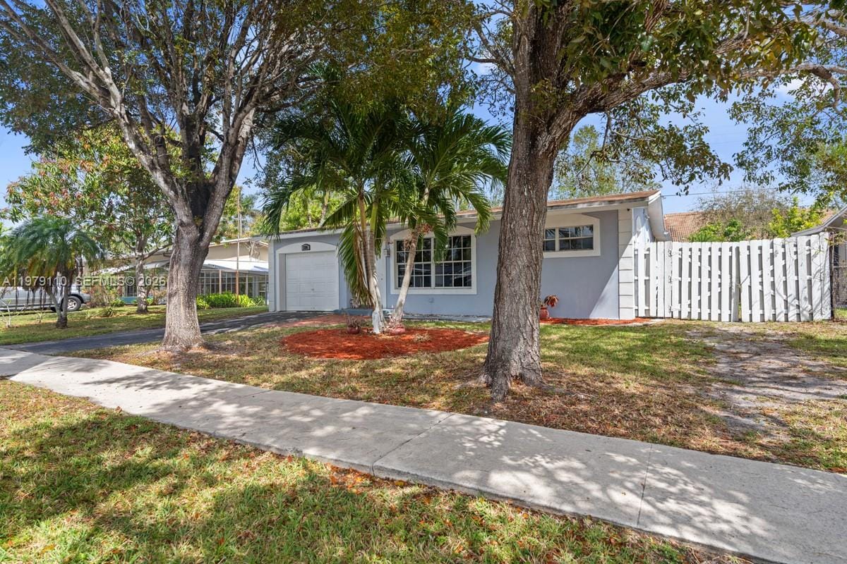 2286 NW 81st Avenue, Sunrise, FL 33322 photo 4