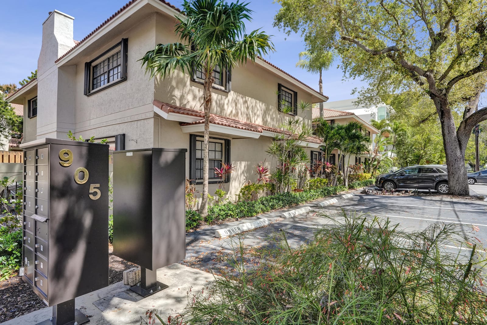 905 SE 12th Court 16, Fort Lauderdale, FL 33316 photo 2
