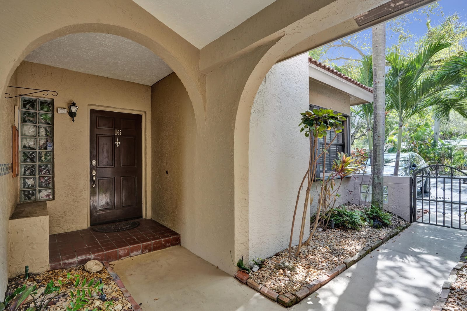 905 SE 12th Court 16, Fort Lauderdale, FL 33316 photo 3
