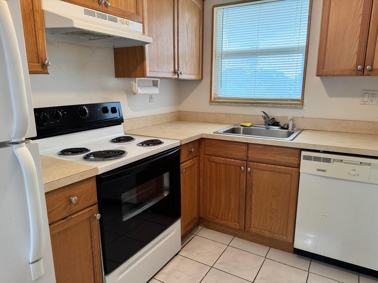 2721 N Pine Island Road 301 — photo 4