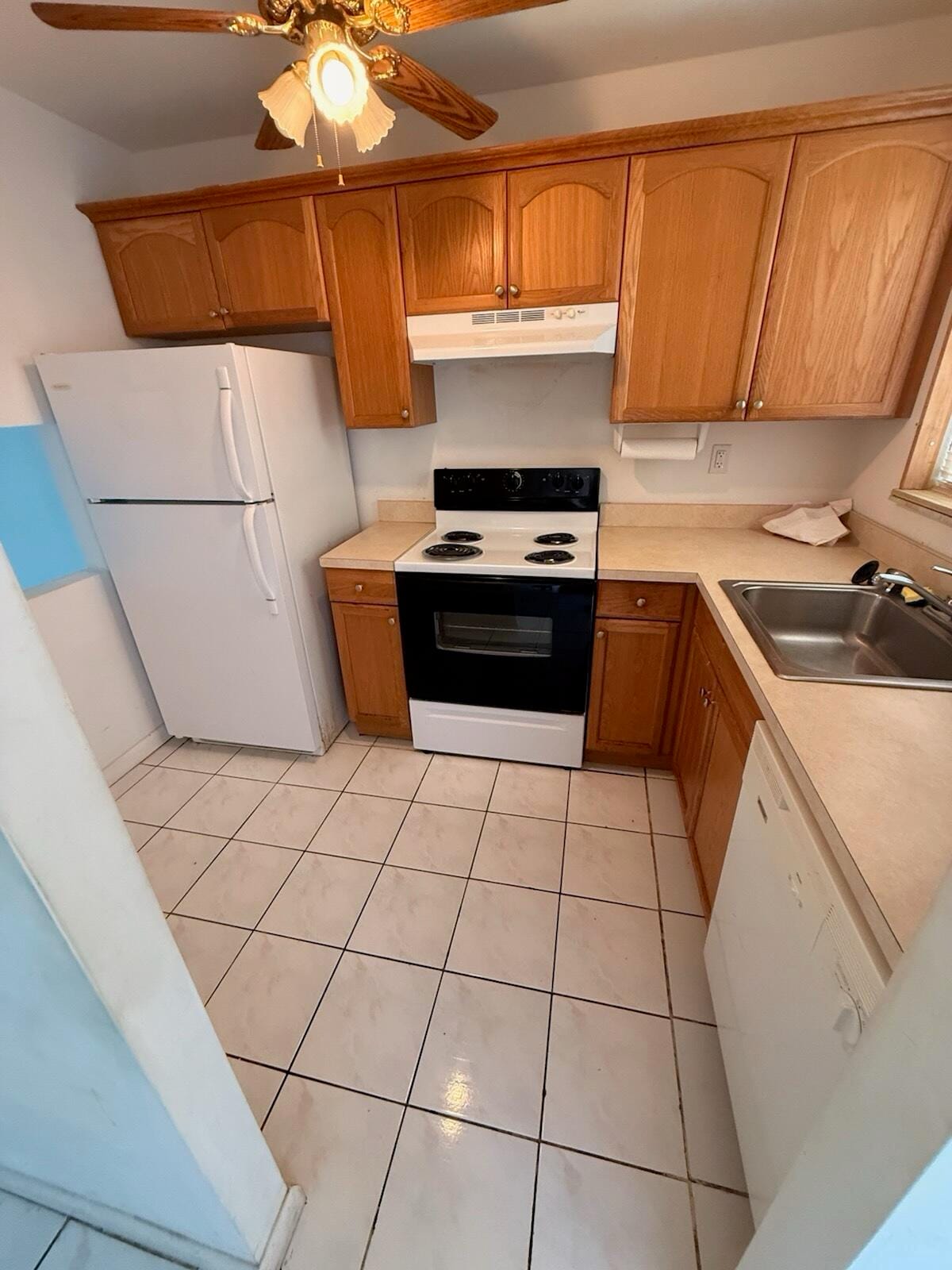 2721 N Pine Island Road 301 — photo 5