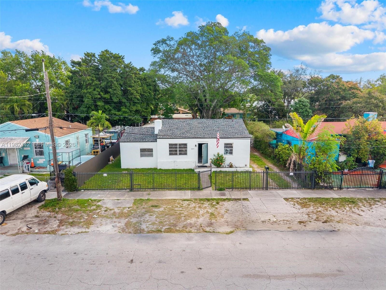 6223 NW Miami Place — photo 2