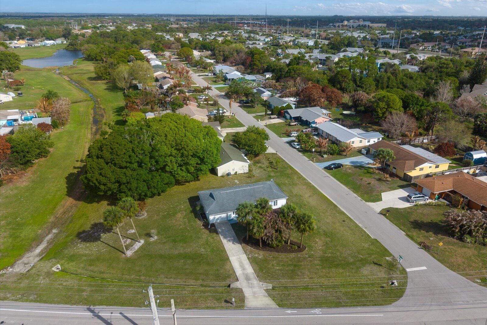 1673 SE Lyngate Drive, Port St. Lucie, FL 34952