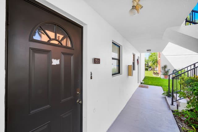 516 Osprey Drive, sold in Town & Country Estates Condo, Delray Beach, FL