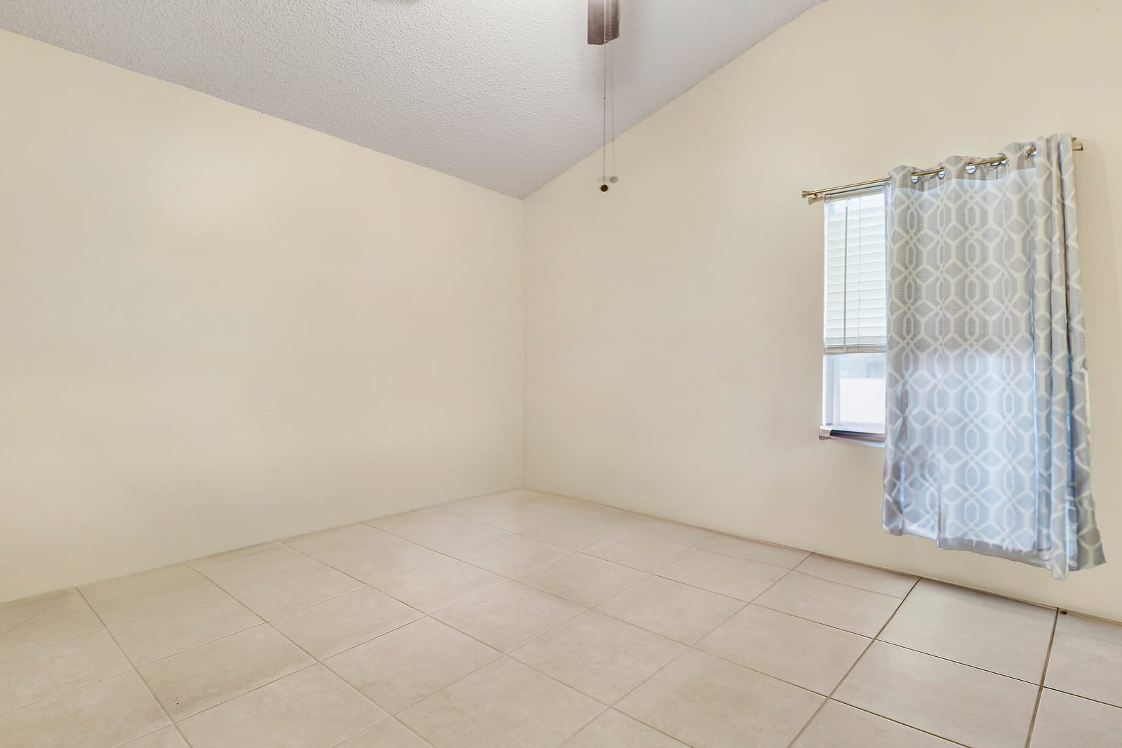 533 NW Avon Avenue, Port St. Lucie, FL 34983 photo 13
