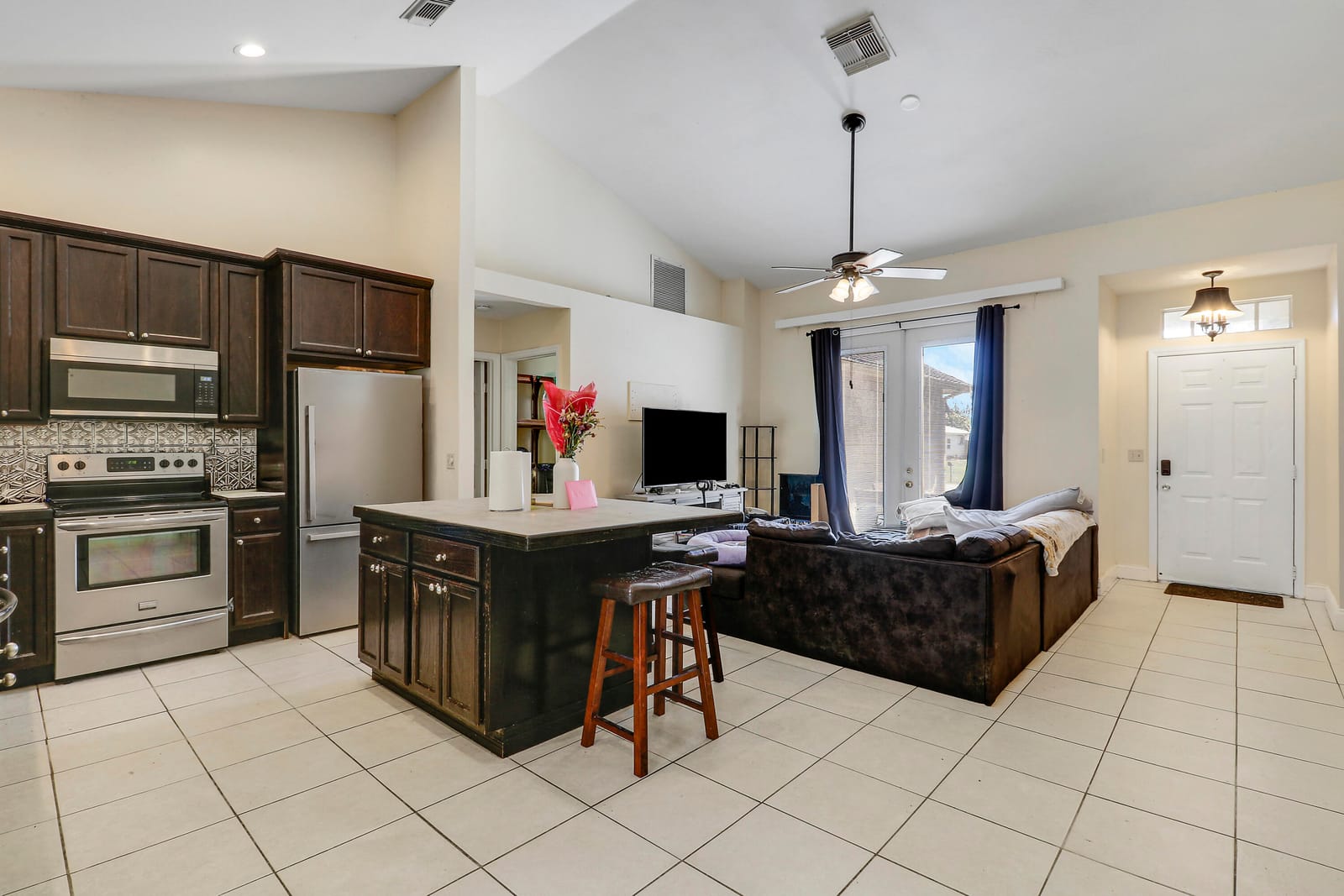 533 NW Avon Avenue, Port St. Lucie, FL 34983 photo 22