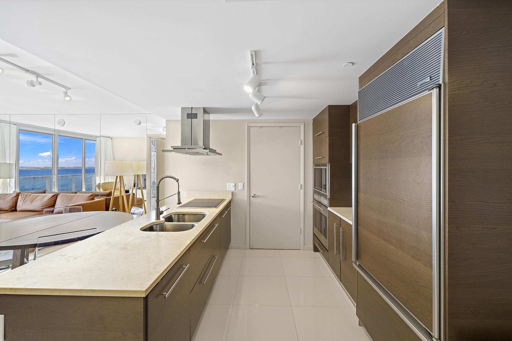 495 Brickell Avenue 911, Miami, FL 33131, Miami