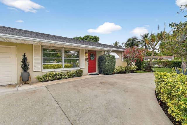 807 5th Street, sold in Kelsey City, Lake Park, FL