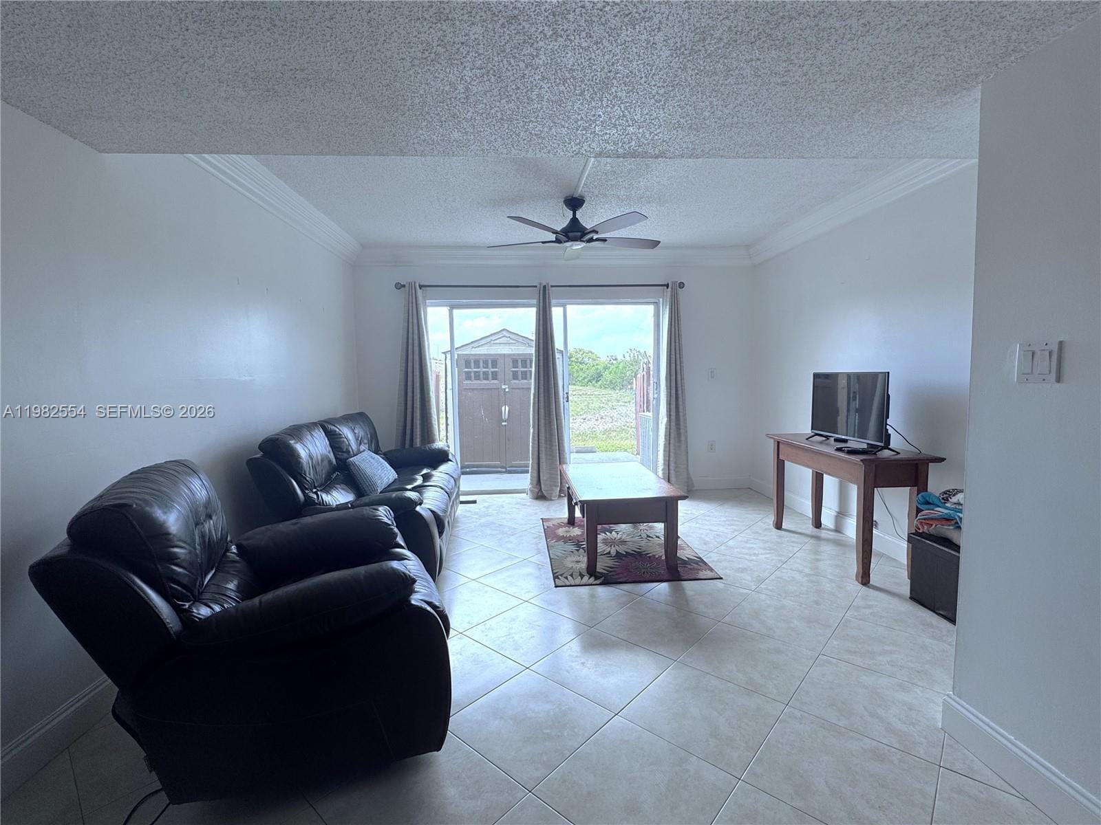1143 NW 123rd Court 607, Miami, FL 33182 photo 3