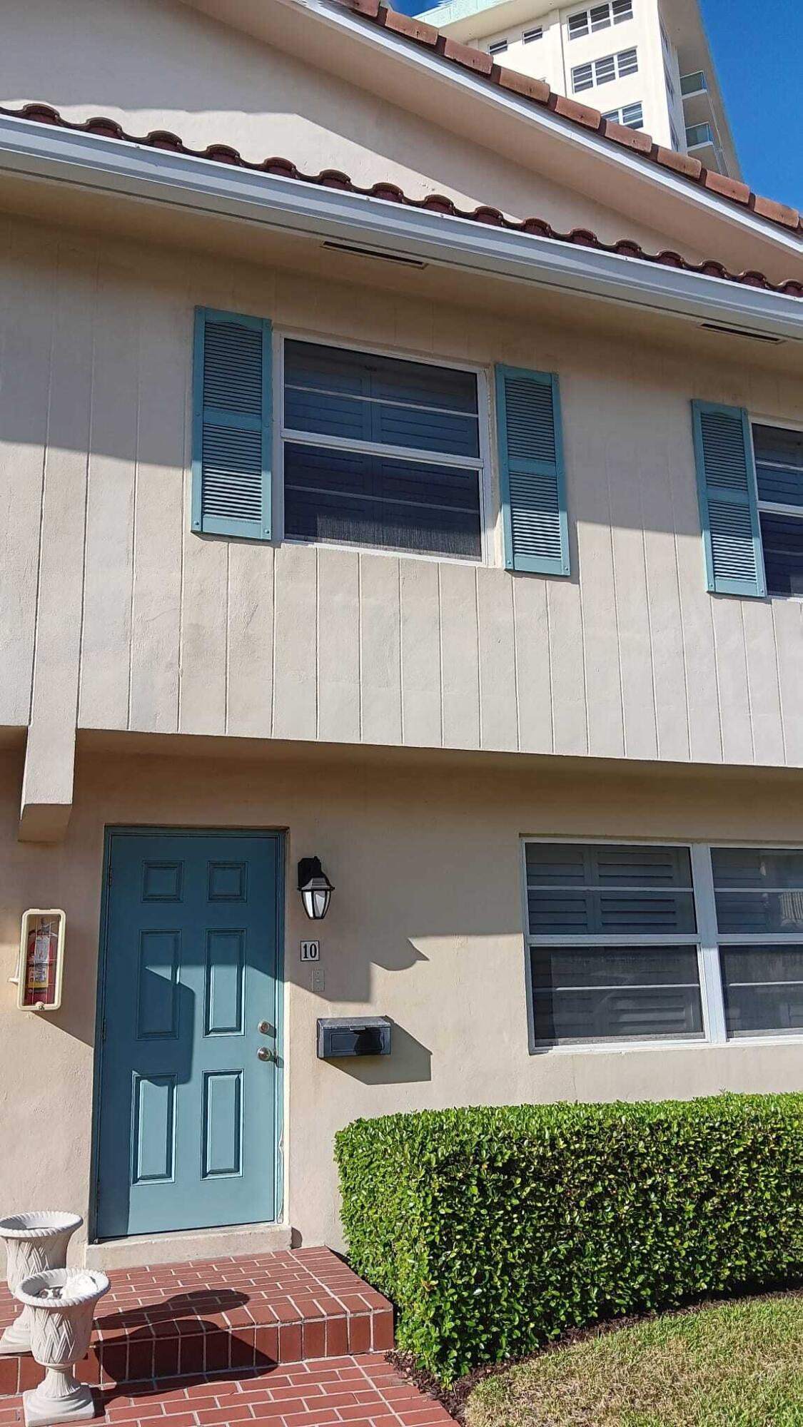 5450 N Ocean Boulevard 10, Lauderdale-By-The-Sea, FL 33308, Lauderdale By The Sea