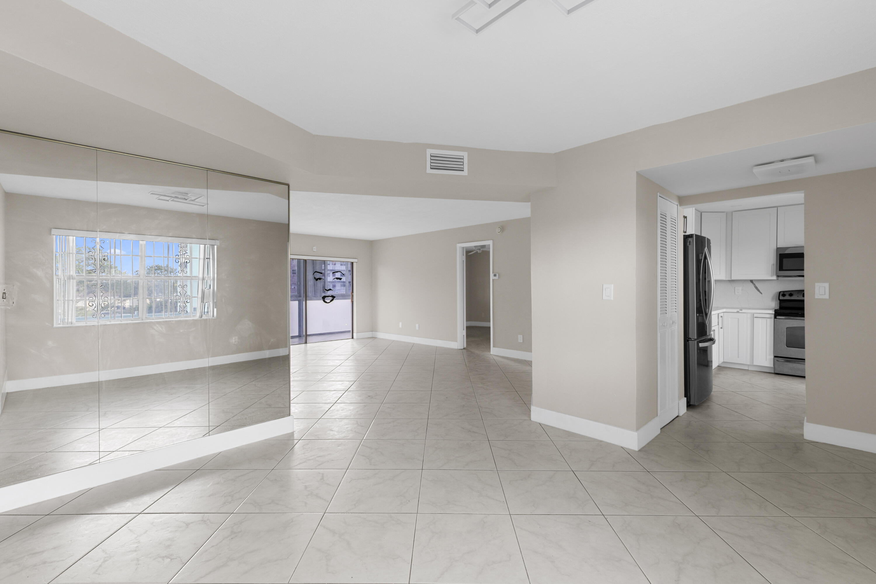 4141 NW 44th Avenue 224, Lauderdale Lakes, FL 33319, Lauderdale Lakes