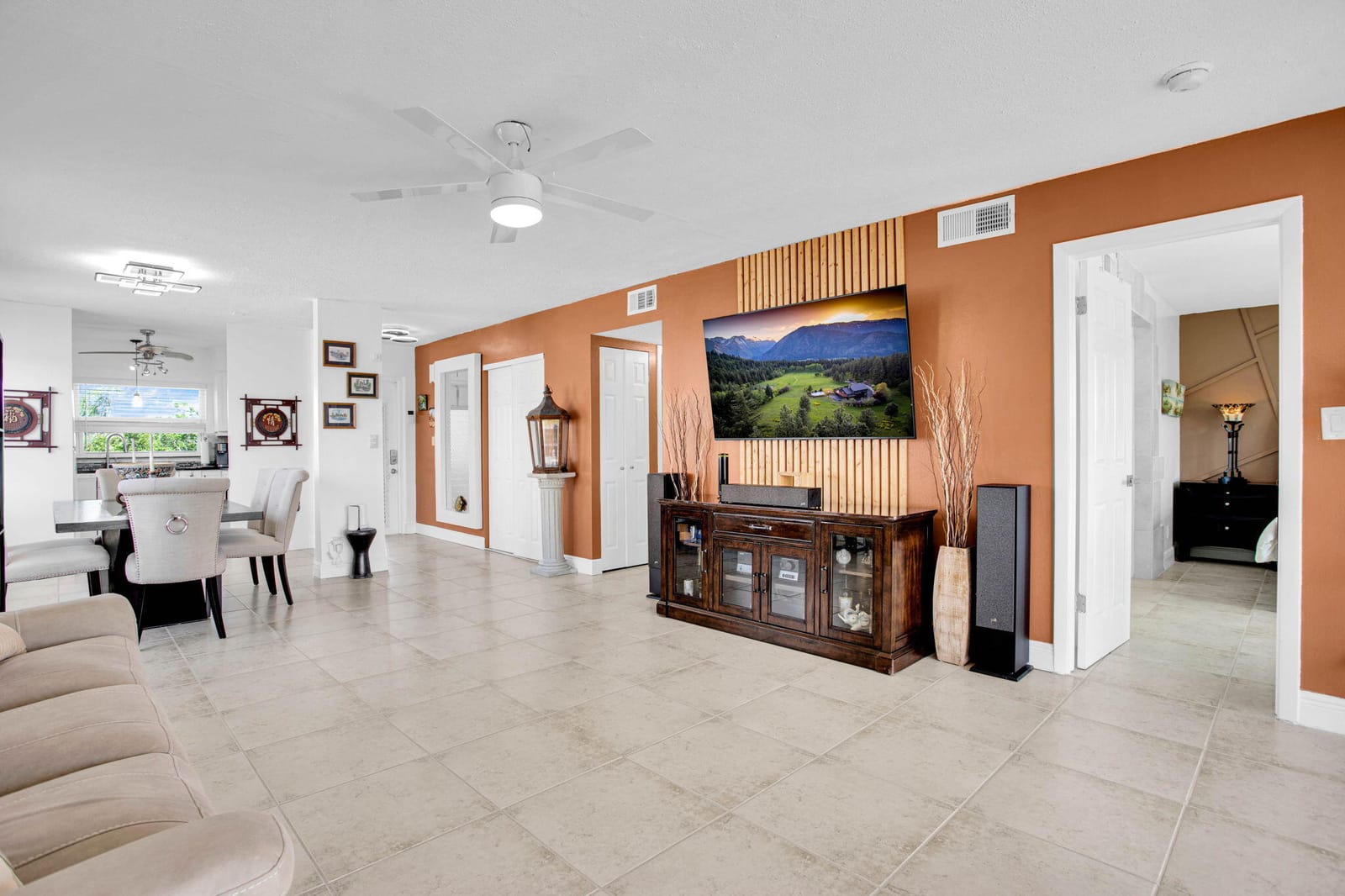 9201 Sunrise Lakes Boulevard 310 — photo 9
