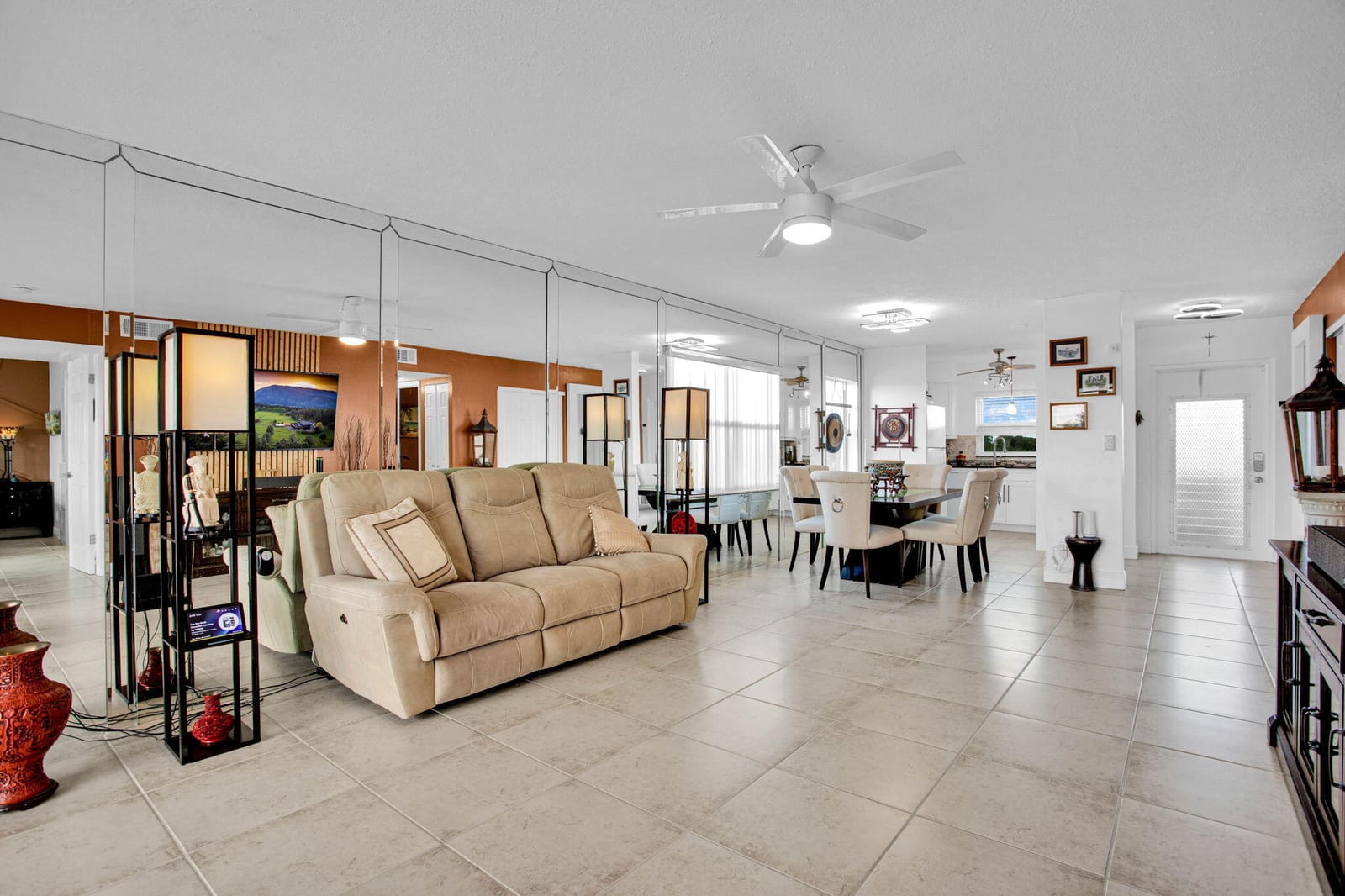9201 Sunrise Lakes Boulevard 310 — photo 10