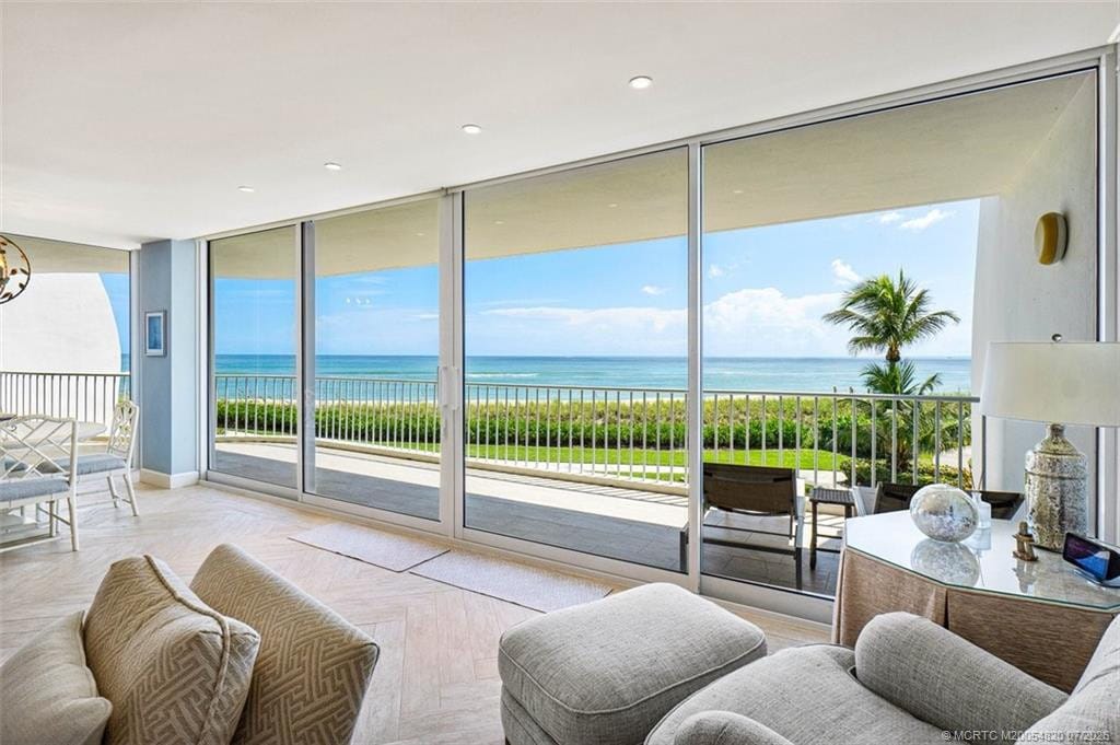 2001 SE Sailfish Point Boulevard 212, Stuart, FL 34996 photo 8