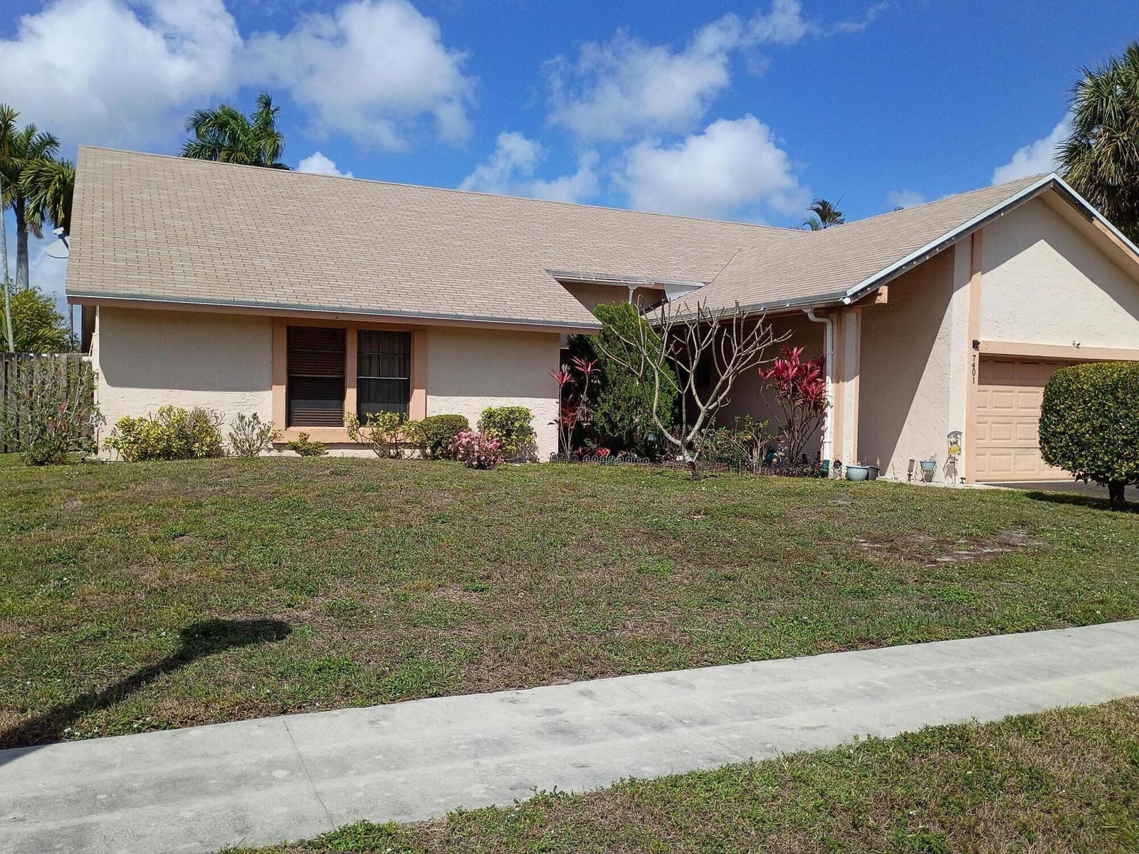 7401 NW 49th Court — photo 2