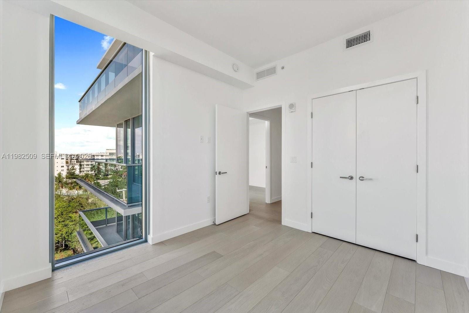 9201 E Bay Harbor Drive 702 — photo 12