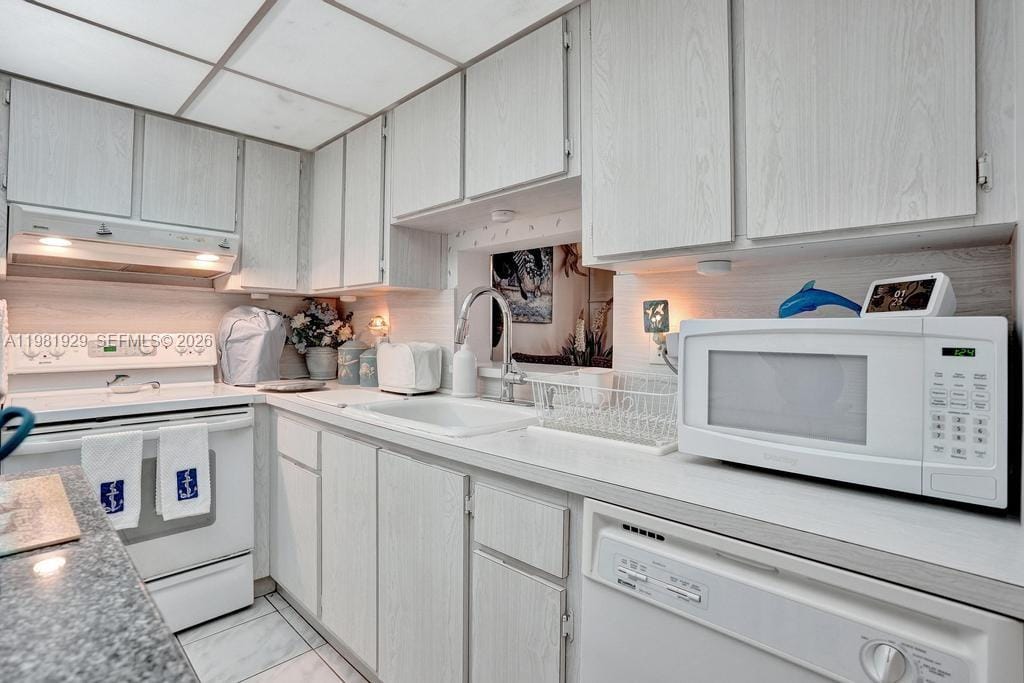 425 SE 11th Terrace 204, Dania Beach, FL 33004 photo 6