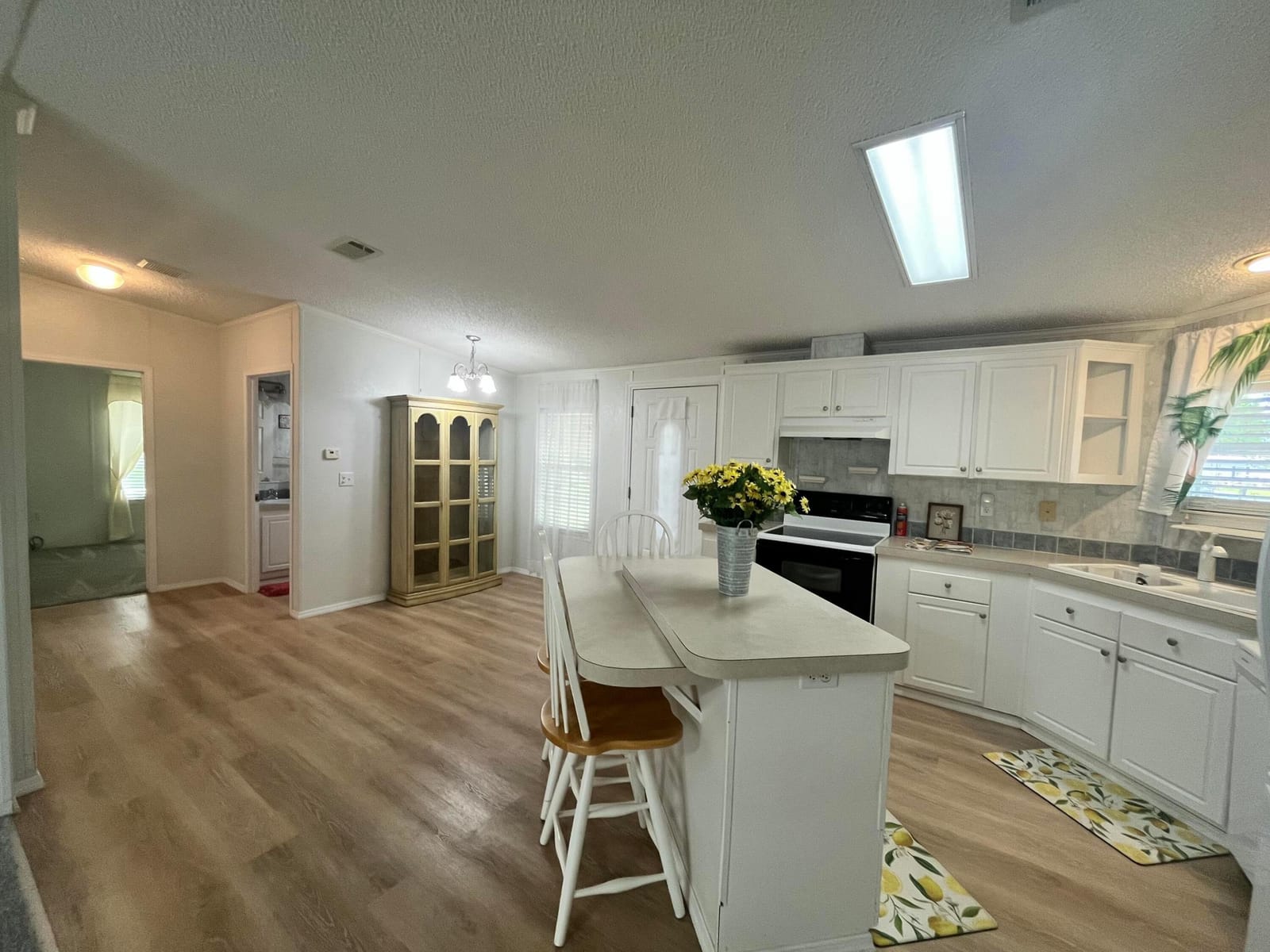 4064 SW 9th Way — photo 4