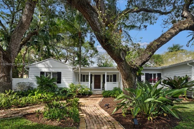 4190 Braganza Avenue, sold in Amd Pl Of Bonita Park, Miami, FL