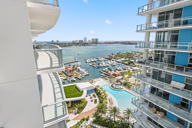 220 Lake Shore Drive 1823, Lake Park, FL 33403