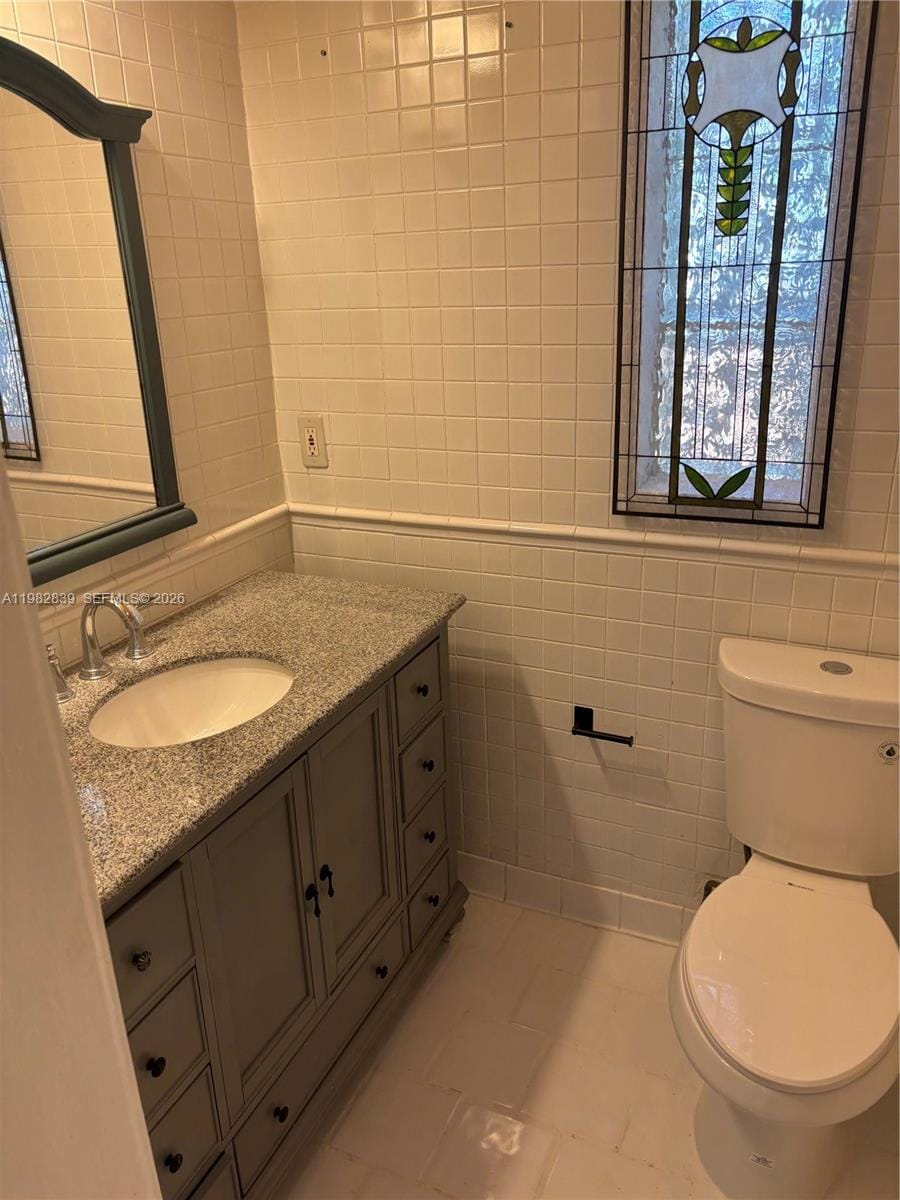729 NE 2nd Court, Hallandale Beach, FL 33009 photo 20