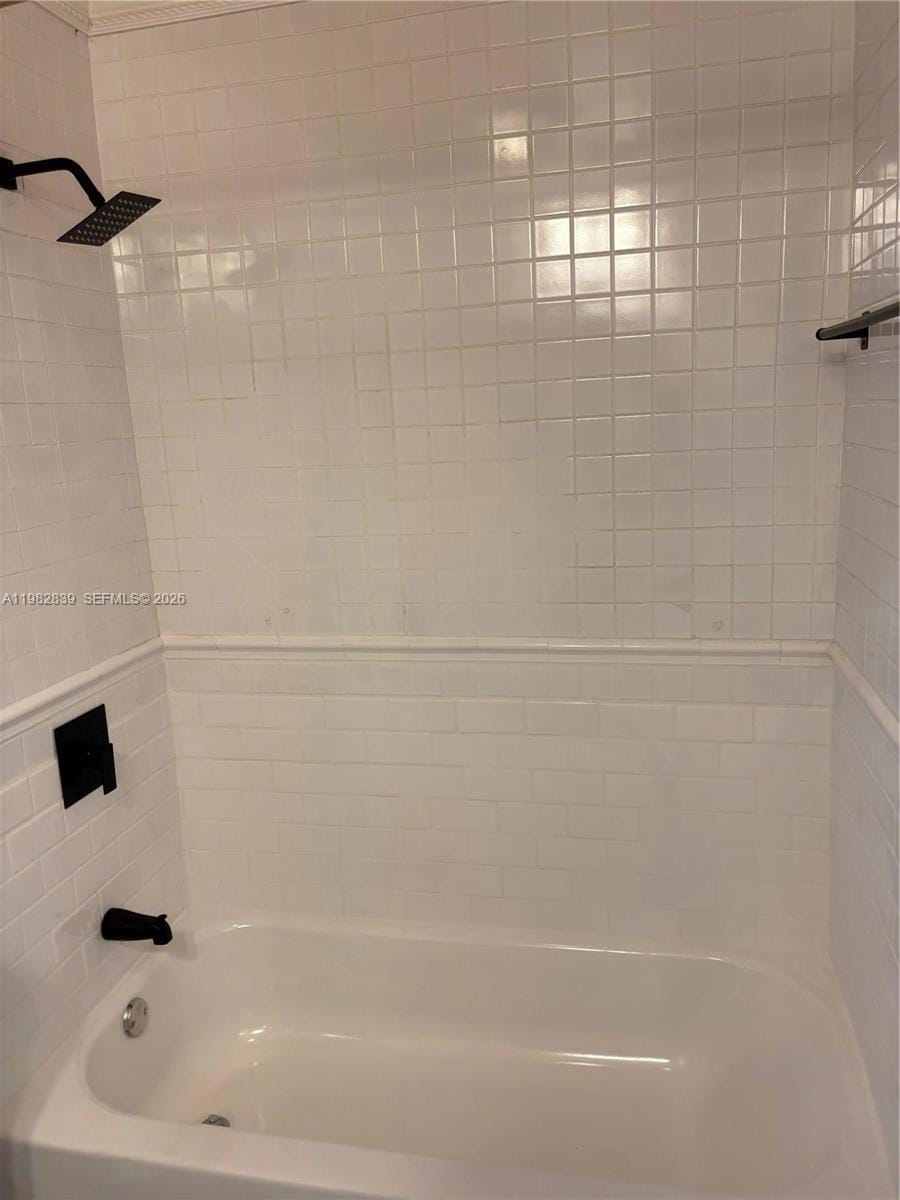 729 NE 2nd Court, Hallandale Beach, FL 33009 photo 21