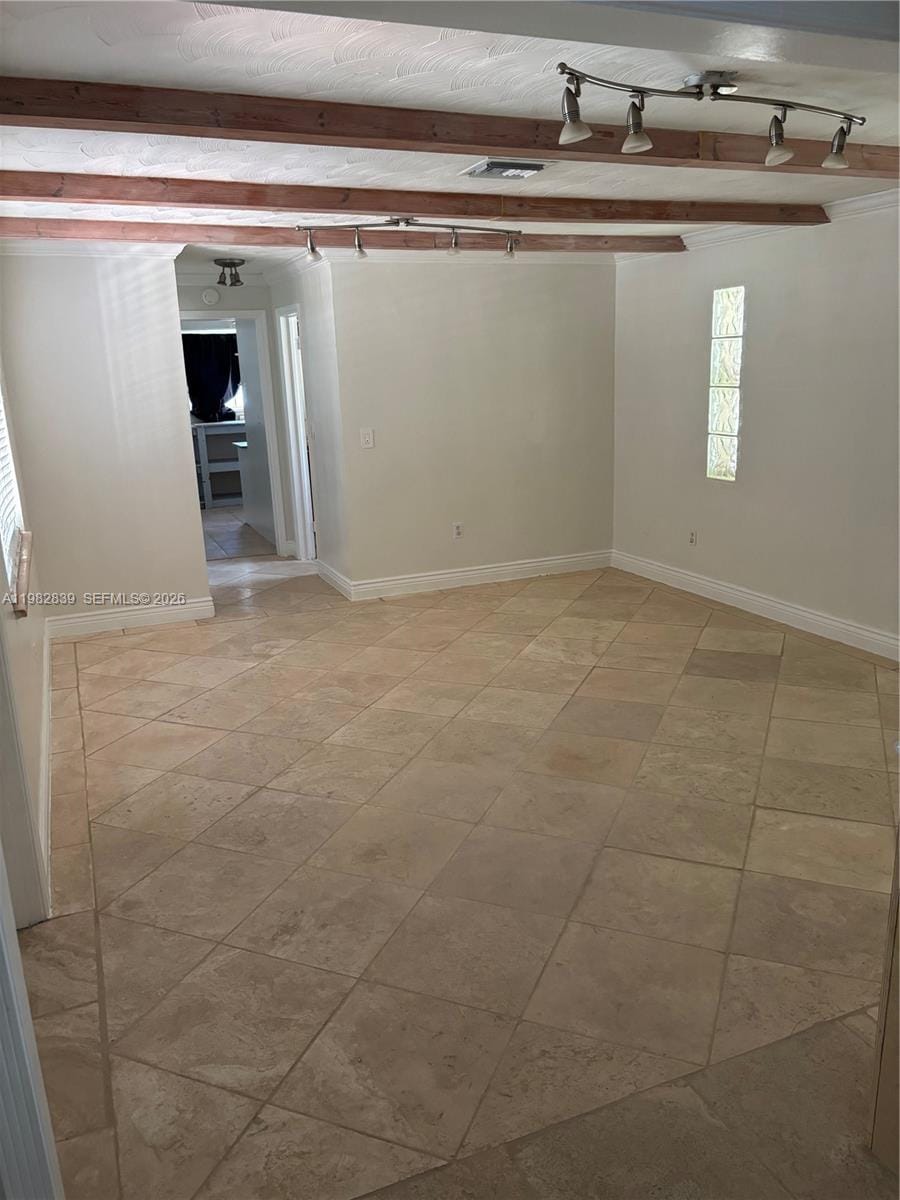 729 NE 2nd Court — photo 8