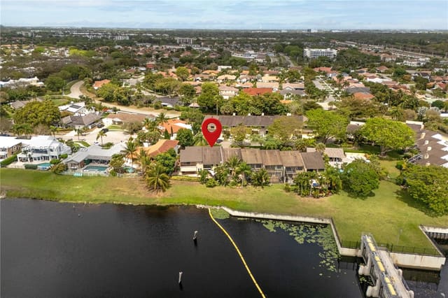 5692 Santiago Circle, sold in Brook Haven Of Boca Raton, Boca Raton, FL