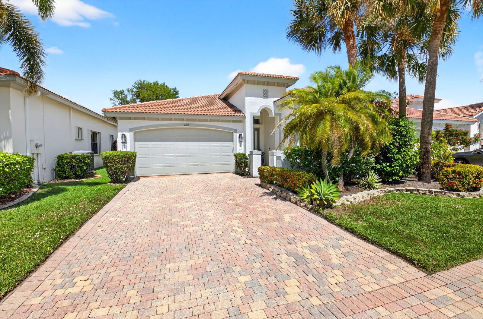 9613 Isles Cay Drive — photo 2