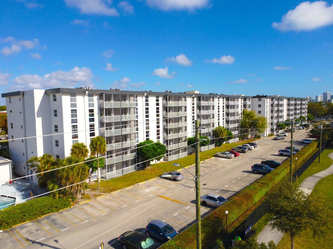 16851 NE 23rd Avenue A408 — photo 2