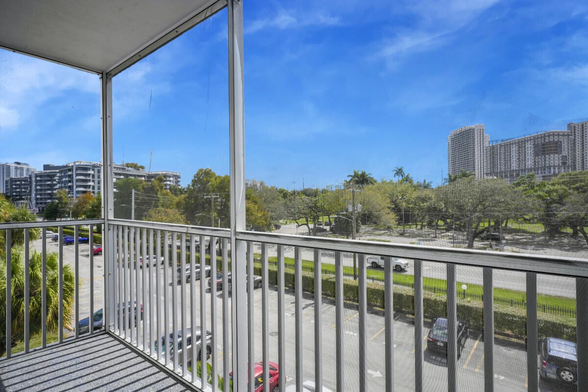 16851 NE 23rd Avenue A408 — photo 3