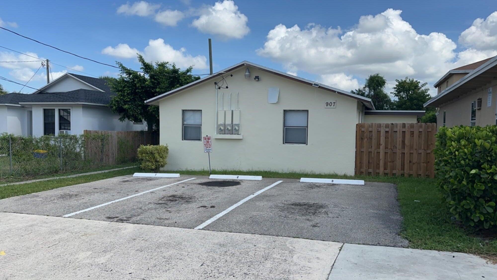 907 8th Street 2, West Palm Beach, FL 33401, West Palm Beach