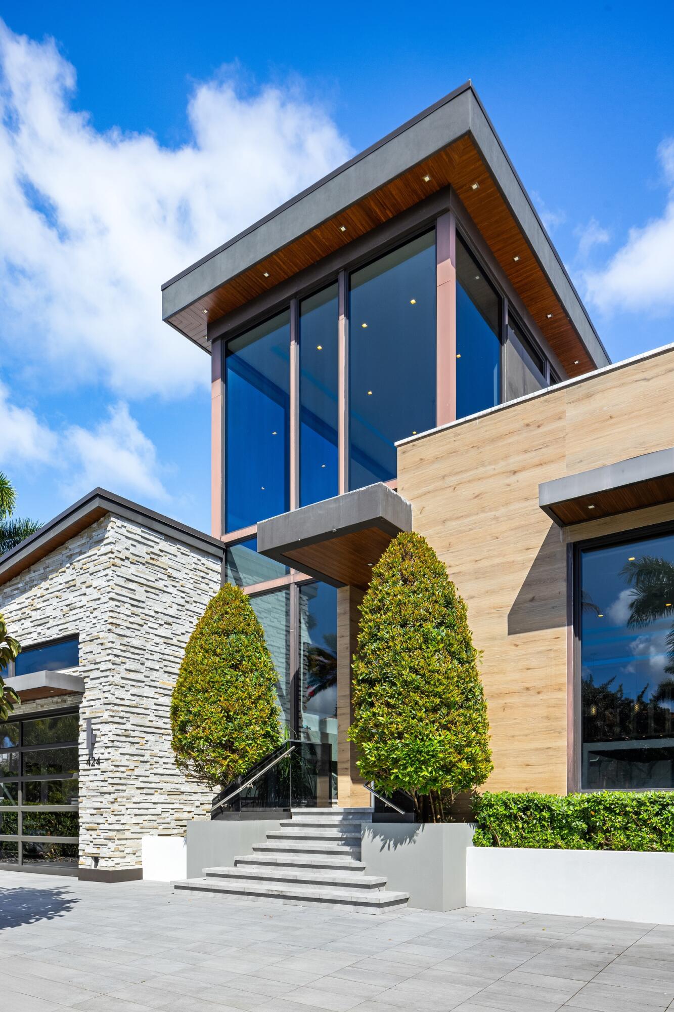 424 Coconut Isle Drive — photo 6