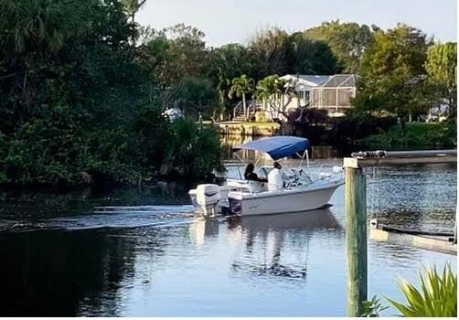 7918 SE Paradise Court, Stuart, FL 34997 photo 2