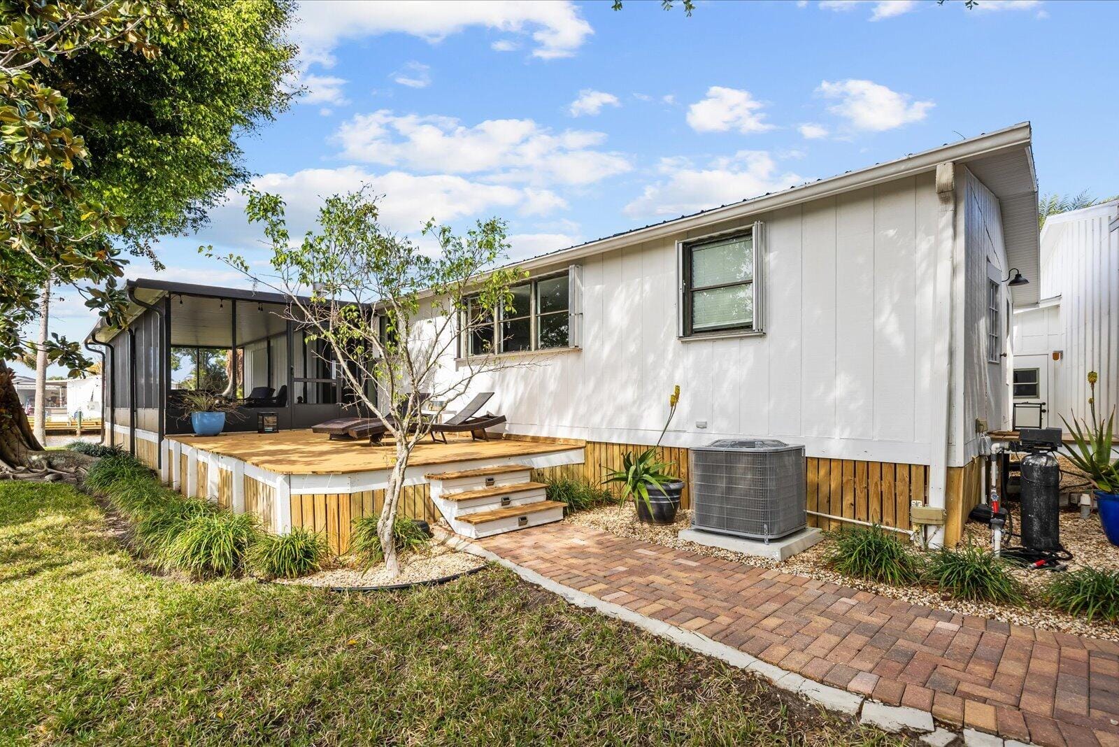7918 SE Paradise Court, Stuart, FL 34997 photo 17