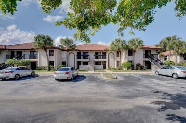 400 Club Circle 101, Boca Raton, FL 33487