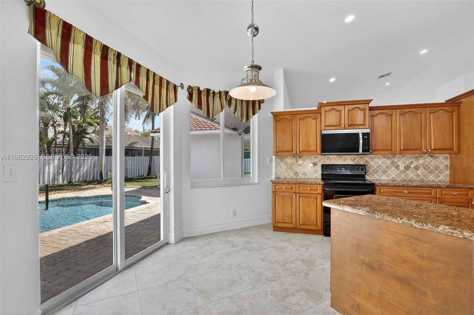 1583 NW 182nd Way, Pembroke Pines, FL 33029 photo 11