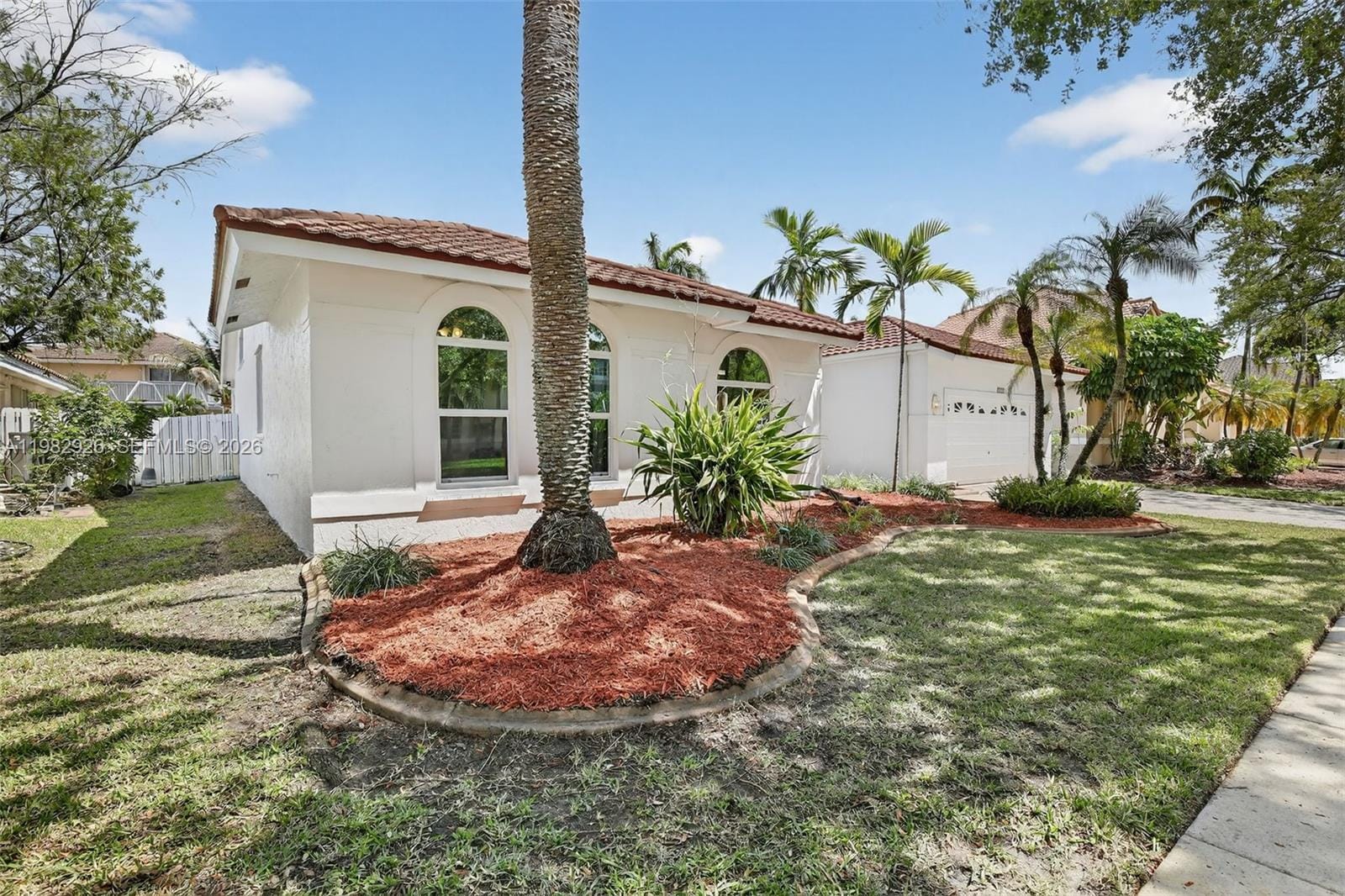 1583 NW 182nd Way, Pembroke Pines, FL 33029 photo 3