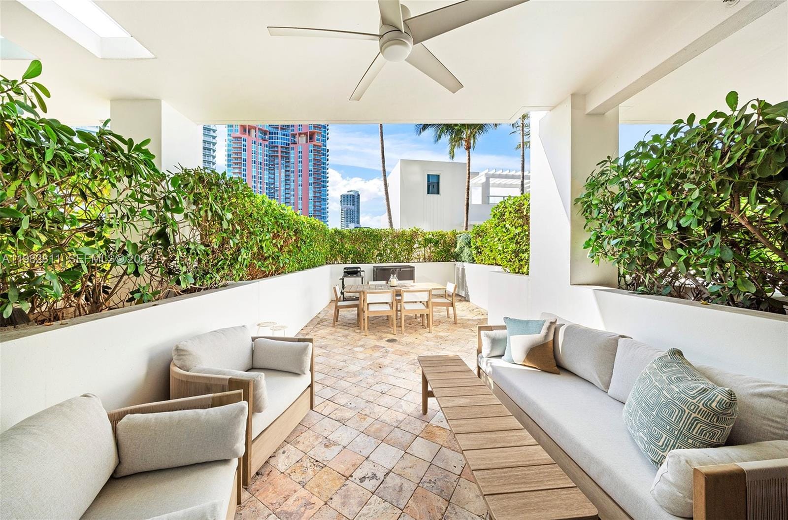 home for sale at 50 Pointe, Miami Beach, FL 33139 — $1,900,000