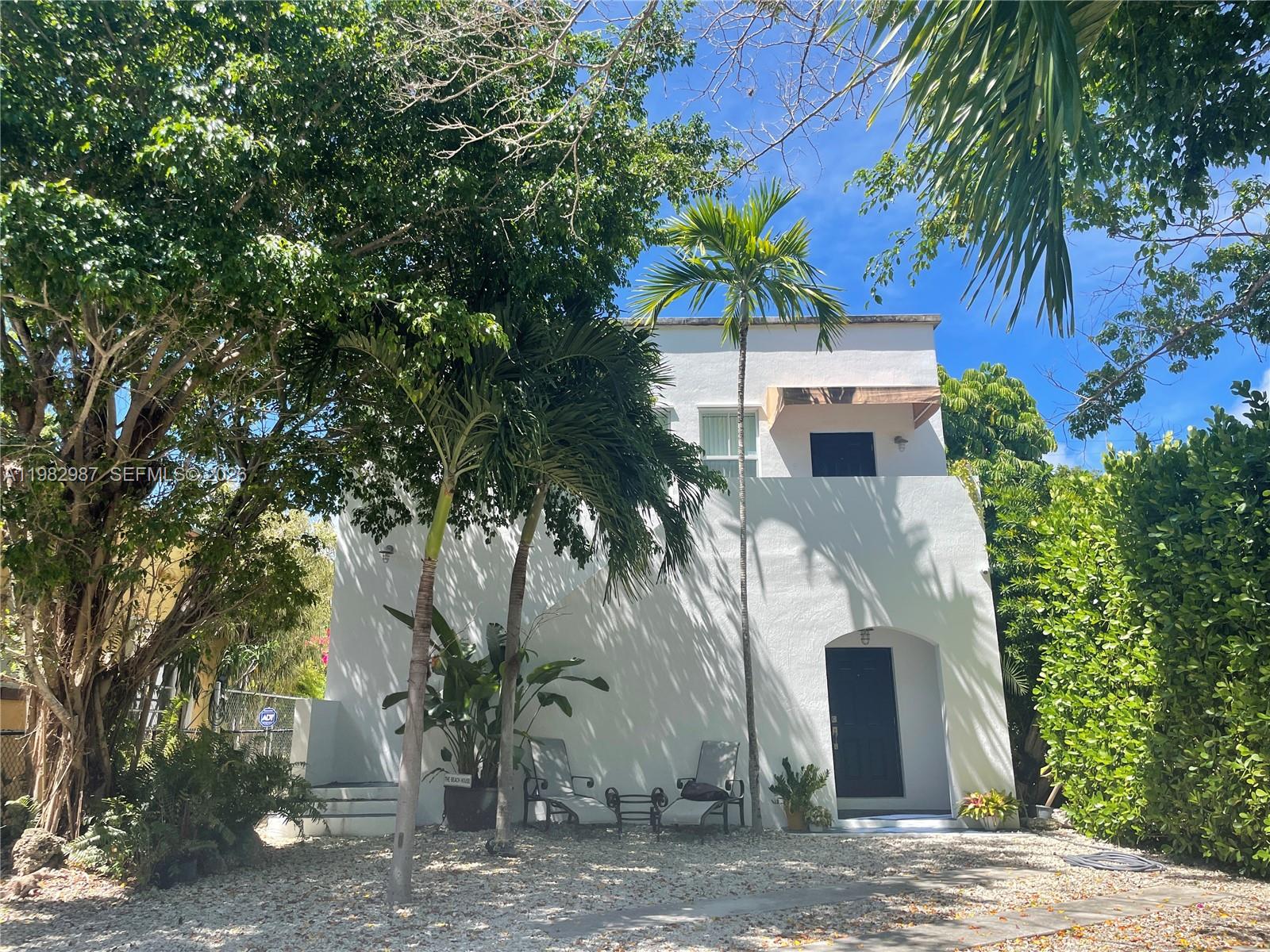 3421 SW 25th Street 01, Miami, FL 33133, Miami