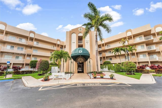 7647 Southampton Terrace 304, sold in Southampton, Tamarac, FL
