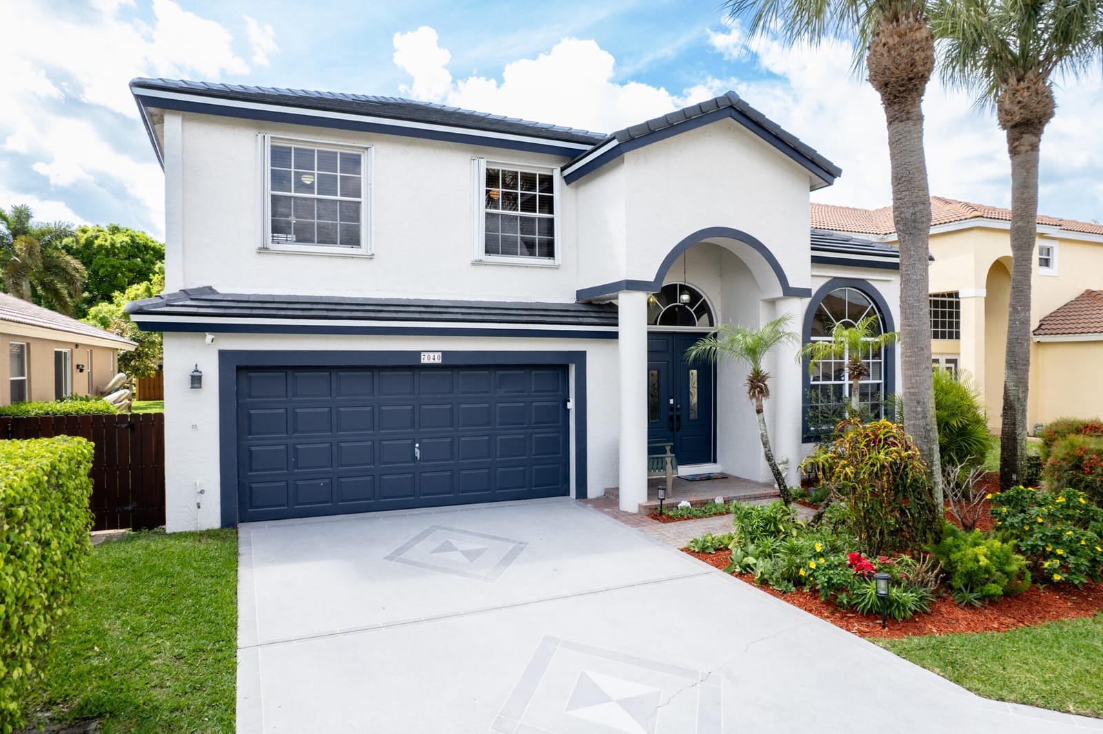 7040 Peninsula Lake Court — photo 2
