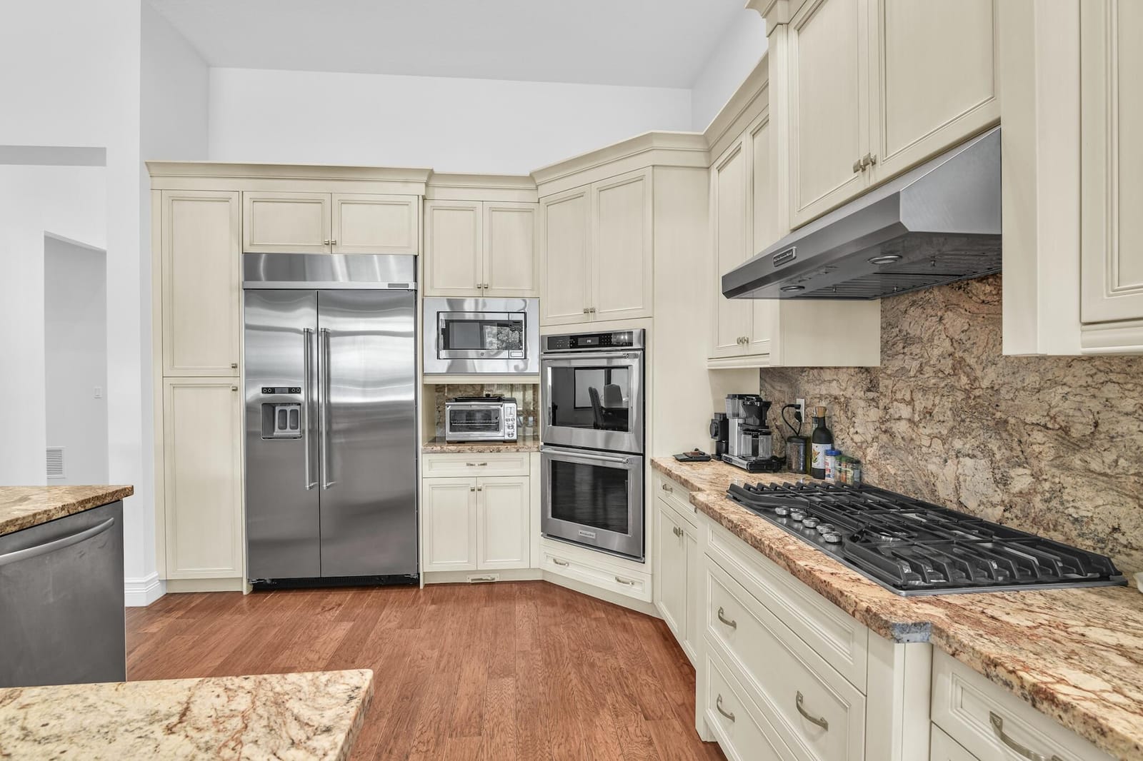 9577 Eden Roc Court — photo 4